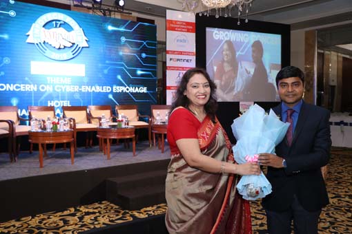 Welcoming  Mr. Kunwarsingh R Singhel, Dy. Director, Maharashtra Judicial Academy at 3rd Cyber Security Conclave 2019