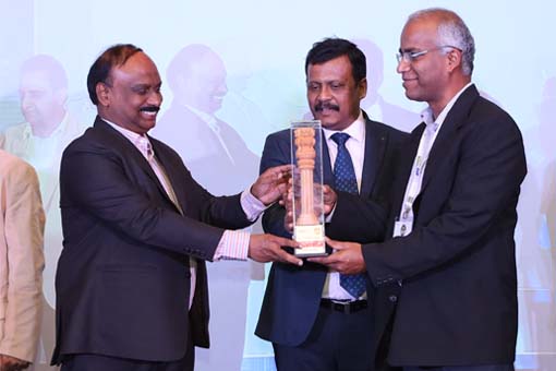 Mr. Ram Kumar Mohan, CIO- Air Works Group receives Most Promising CIOs of the Year award at 10th SIITF 2019