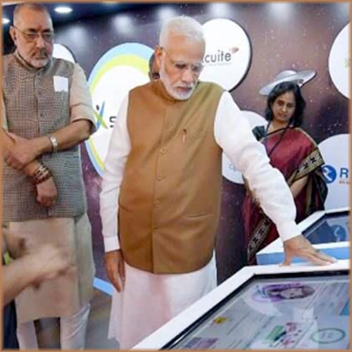 PM promises loans for small businesses in less than 1 hour