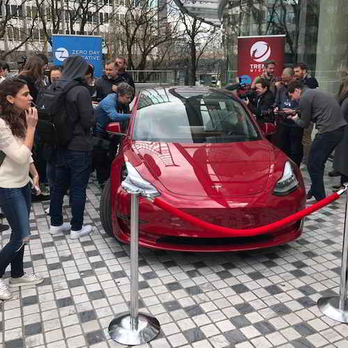 Hackers win Tesla car for exposing system error - By Using a  'JIT bug in the renderer'
