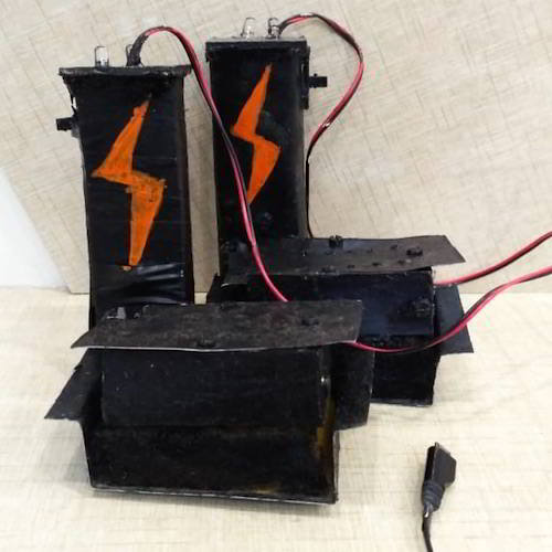 Delhi Teens Invent Walkie Mobi Charger : It Lets You Charge Your Phone By Walking â€¦.!!!