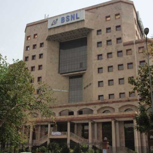 Finance ministry suggests shutting down BSNL and MTNL