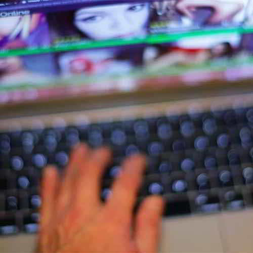 Unattended "camgirl" sites expose data of sex workers and users